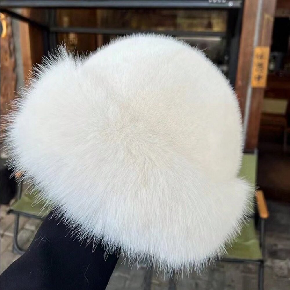 White Winter Faux Fur Hat NEW Cossack Mob Wife Style Winter Spring Fashion